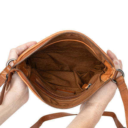 Mila – Diamond Weave Leather Crossbody Bag (Cognac)